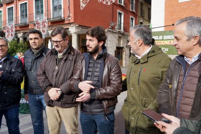 Concentración de Vox para exigir la dimisión del Gobierno de España y la convocatoria de elecciones. ICAL