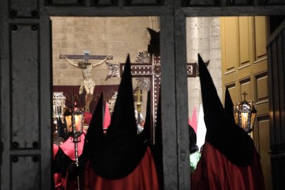 Procesión de la Buena Muerte de Valladolid.-J. M. LOSTAU