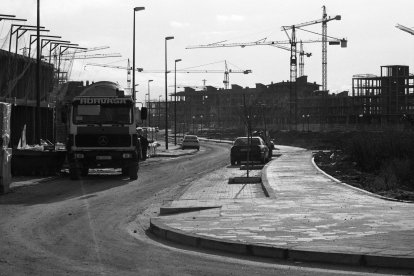 Barrio Parque Alameda. Edificios en construcción en enero de 1997. - J. M. LOSTAU