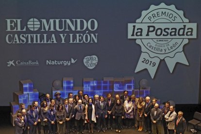 Foto de familia de los Premios La Posada 2019