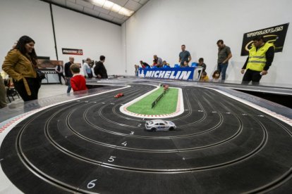 Scalextric gigante de La Cistérniga.- PHOTOGENIC