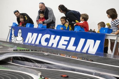 Scalextric gigante de La Cistérniga.- PHOTOGENIC