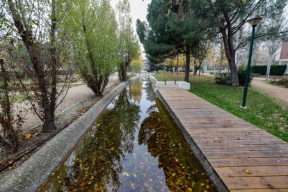 Barrio Parque Alameda. Parque de Parque Alameda.-  J. M. LOSTAU