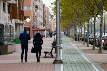Barrio Parque Alameda. Paseo De Zorrilla en Parque Alameda.- J. M. LOSTAU
