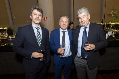José Luis Nieto (c), Juan Carlos Aguirrezabala