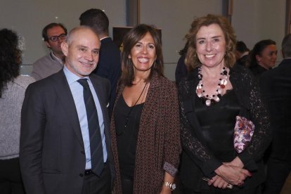 Víctor Caramanzana, Ana Isabel Gutiérrez y Rosa Urbón.