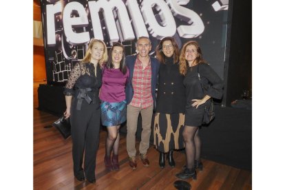 Eva Soria, Belén Fonseca, Kote Alonso, Rosa Lorenzo y Mónica Reyes.