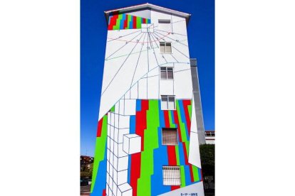 Nuevo mural 'Tiempo Elástico', de J. Demsky, en la calle Cardenal Torquemada. -CREART VALLADOLID