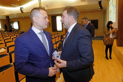 Alberto Hernández, director de Incibe y Tomás Castro, Proconsi.
