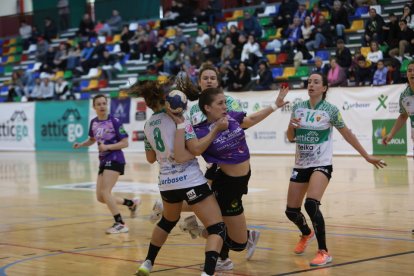 Balonmano Elche - Caja Rural Aula. / LOF