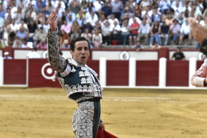 .- JOSÉ SALVADOR