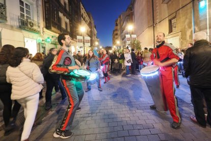 Batucada de Carnaval en las calles de Valladolid. -PHOTOGENIC.