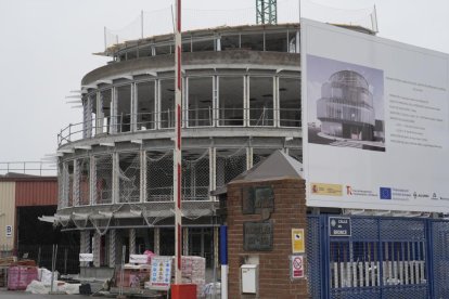 Obras en el centro de control de Auvasa en el Polígono de Argales. -J.M. LOSTAU