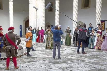 Rodaje de la serie Carlos V. Los caminos del Emperador. en el Museo Nacional de Escultura. -PHOTOGENIC