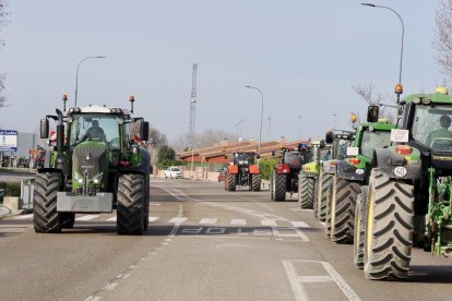 Tractorada en la N-122.- PHOTOGENIC