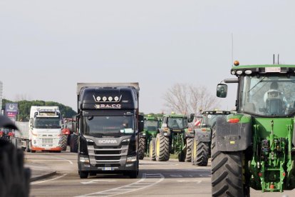 Tractorada en la N-122.- PHOTOGENIC