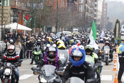 Desfile de banderas de Pingüinos 2023.- PHOTOGENIC