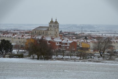 Nieve en Cigales sábado 9 de enero. E. M.