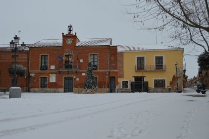 Nieve en Cigales sábado 9 de enero. E. M.