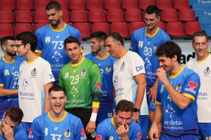 Jugadores del Recoletas en el Media Day organizado por el club. / J. M. LOSTAU