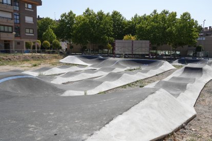 Pista Pumptrack en la calle Miguel de Unamuno en la actualidad .-J.M. LOSTAU