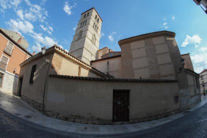 Iglesia de San Martín del barrio de San Martín.- J.M. LOSTAU