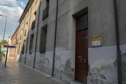 Real Academia de Medicina y Cirugía en la calle Chancillería del barrio de San Martín.- J.M. LOSTAU