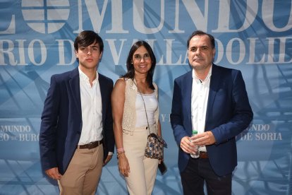 Primera jornada en la caseta de EL MUNDO en La Leyenda del Pisuerga. / PHOTOGENIC
