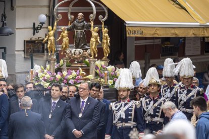 Ofrenda floral y procesión por San Pedro Regalado. PHOTOGENIC