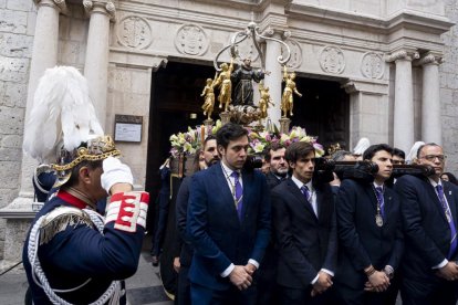 Ofrenda floral y procesión por San Pedro Regalado. PHOTOGENIC