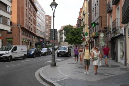 Calle Angustias del barrio de San Martín.- J.M. LOSTAU
