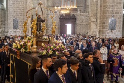 Ofrenda floral y procesión por San Pedro Regalado. PHOTOGENIC