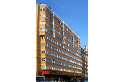 Viviendas y oficinas Caja España.- ICAL