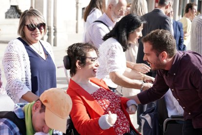 Celebración del Día Mundial de la Parálisis Cerebral en la Plaza Mayor de Valladolid.- ICAL