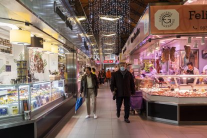 Mercado del Val durante las compras de Navidad. -PHOTOGENIC