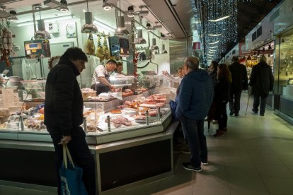 Mercado del Val durante las compras de Navidad. -PHOTOGENIC