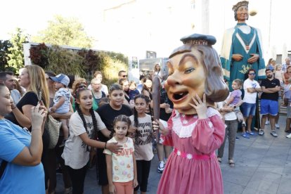 Gigantes y cabezudos en las fiestas de Valladolid. PHOTOGENIC