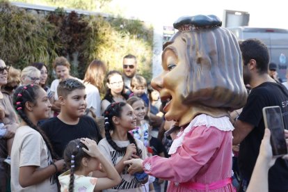 Gigantes y cabezudos en las fiestas de Valladolid. PHOTOGENIC