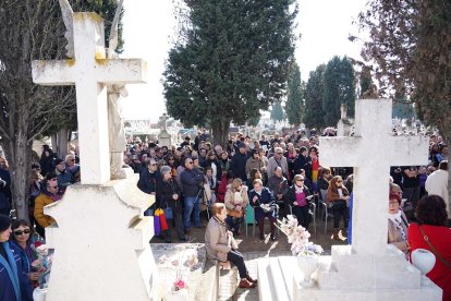 Enterramiento de las 245 personas recuperadas de las fosas comunes en los años 2016 y 2017 en el memorial con los nombres de las 2.650 personas asesinadas en la provincia de Valladolid por la represión franquista