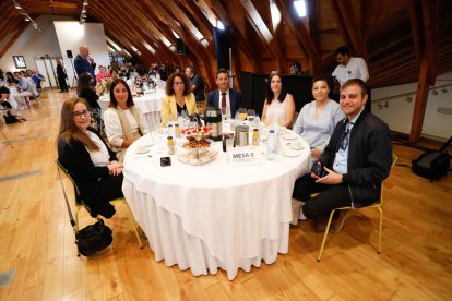 Club de Prensa de El Mundo de Castilla y León: Asistencia personal en el medio rural. / J. M. LOSTAU.