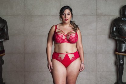 Imagen del mes de diciembre del Calendario solidario 'Reinas' 2023. / E. M.