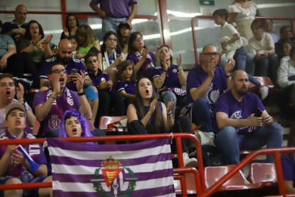 Grupo Alega Cantabria - UEMC RV Baloncesto. / LOF