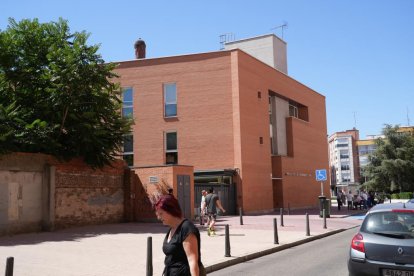 Centro de Salud Pilarica-Circular en la calle Doctor Moreno en el barrio de la Circular. J.M. LOSTAU