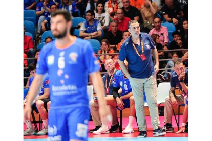 Cuartos de Final de Copa: Balonmano Sinfín - Recoletas Atlético Valladolid. / LOF