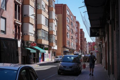 Calle Industrias en el barrio de la Circular. J.M. LOSTAU