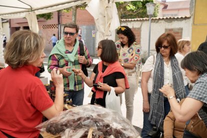 Feria del Espárrago celebrado en Tudela de Duero. PHOTOGENIC