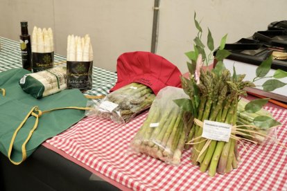 Feria del Espárrago celebrado en Tudela de Duero. PHOTOGENIC