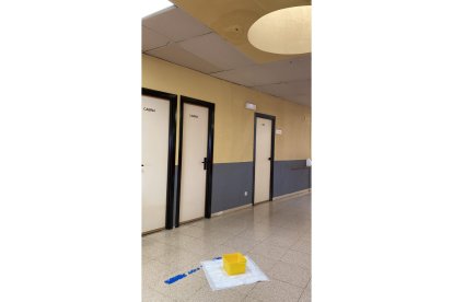 Goteras en el Centro de Especialidades de Arturo Eyries que denuncia Satse Valladolid. -SATSE