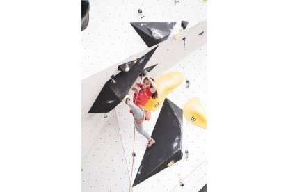 Iziar Martínez en plena ascensión en Ausburg. / EL MUNDO