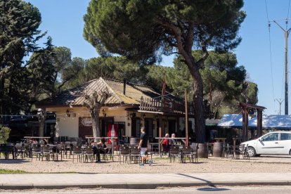 Bar Antequera en el barrio Pinar de Antequera en la actualidad.- PHOTOGENIC